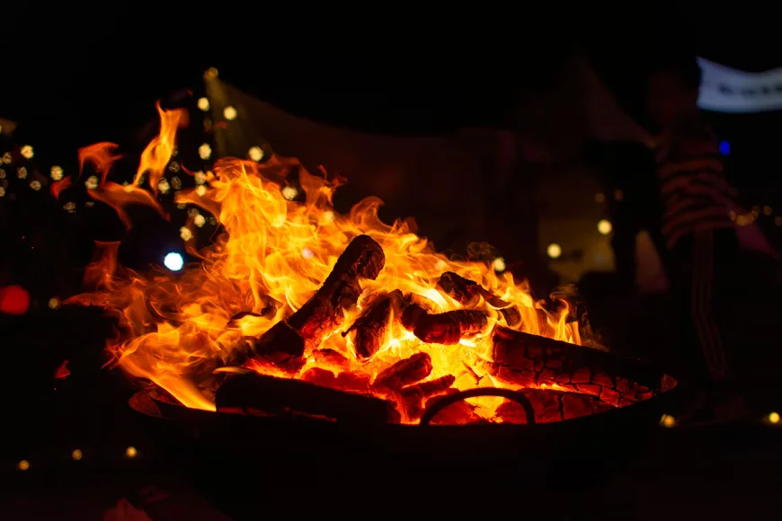 Noche de San Juan, hogueras en la playa
