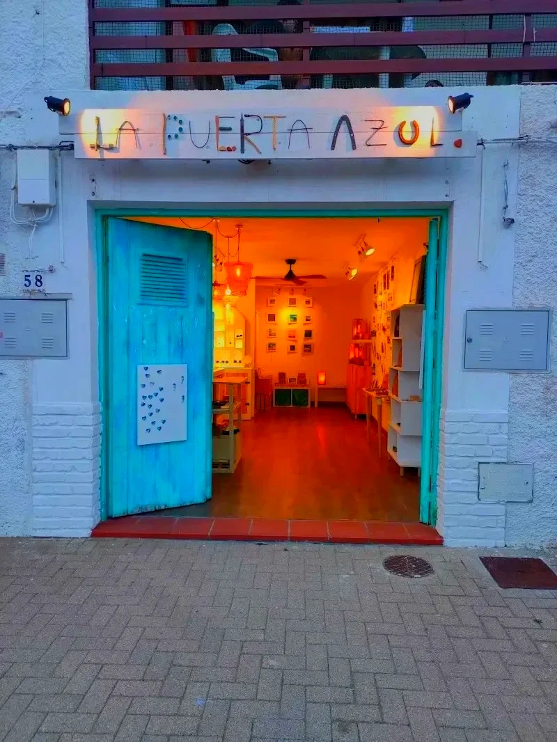 La Puerta Azul